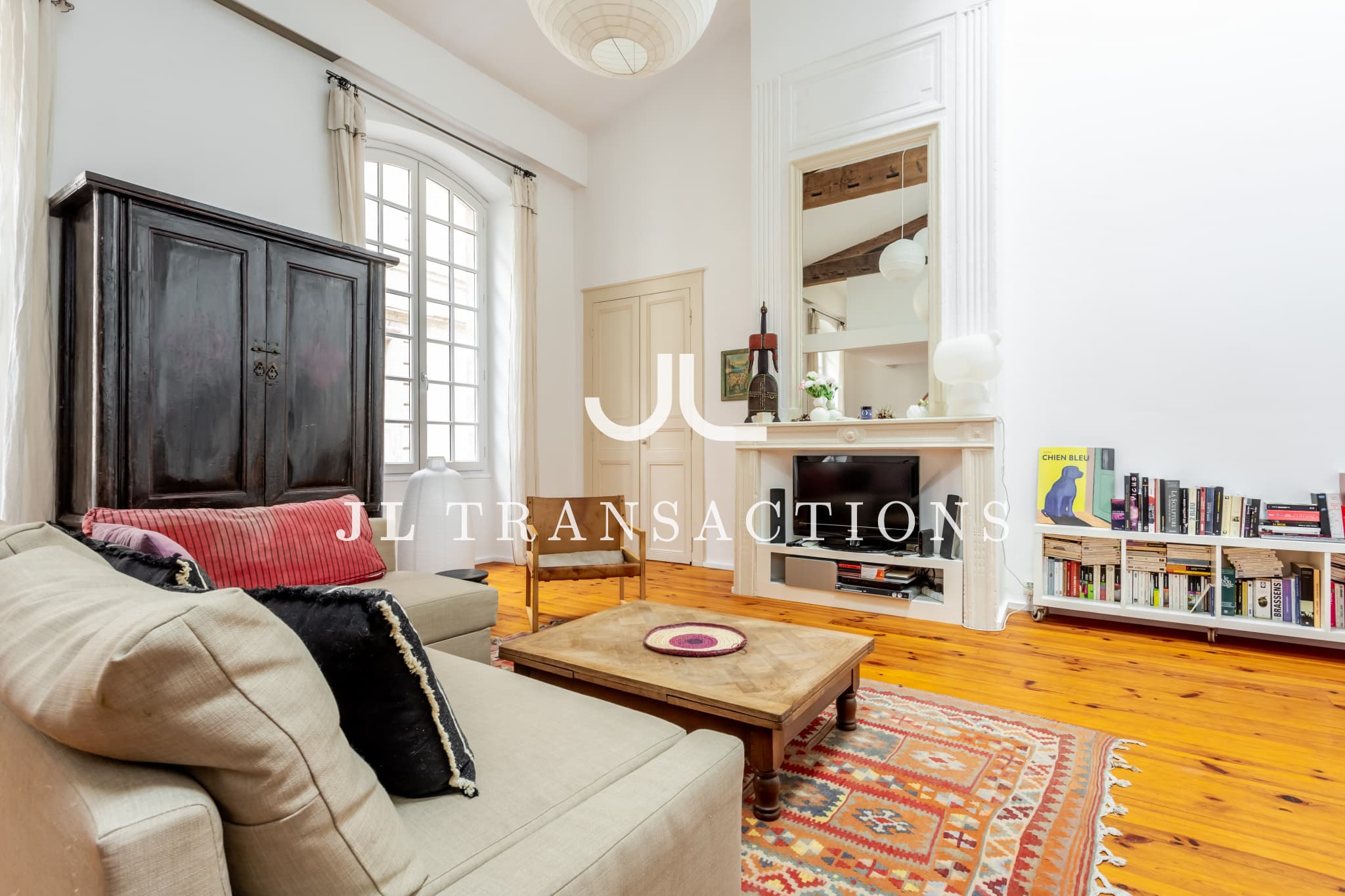 Bordeaux Centre historique, élégant 2 pièces en parfait état - 71,39 m2