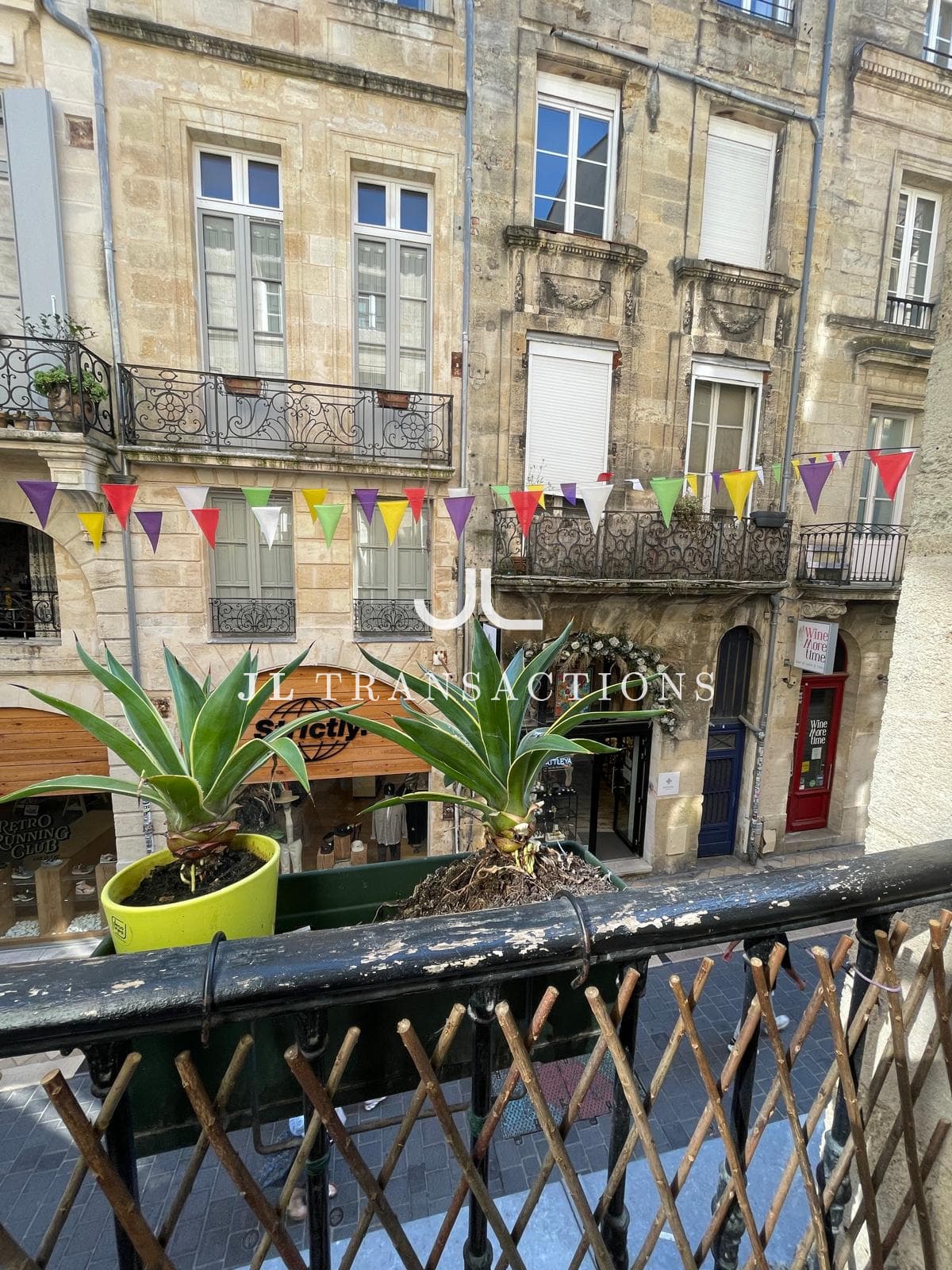 Rue Saint-James - Appartement 1 pièce - 23,3m²