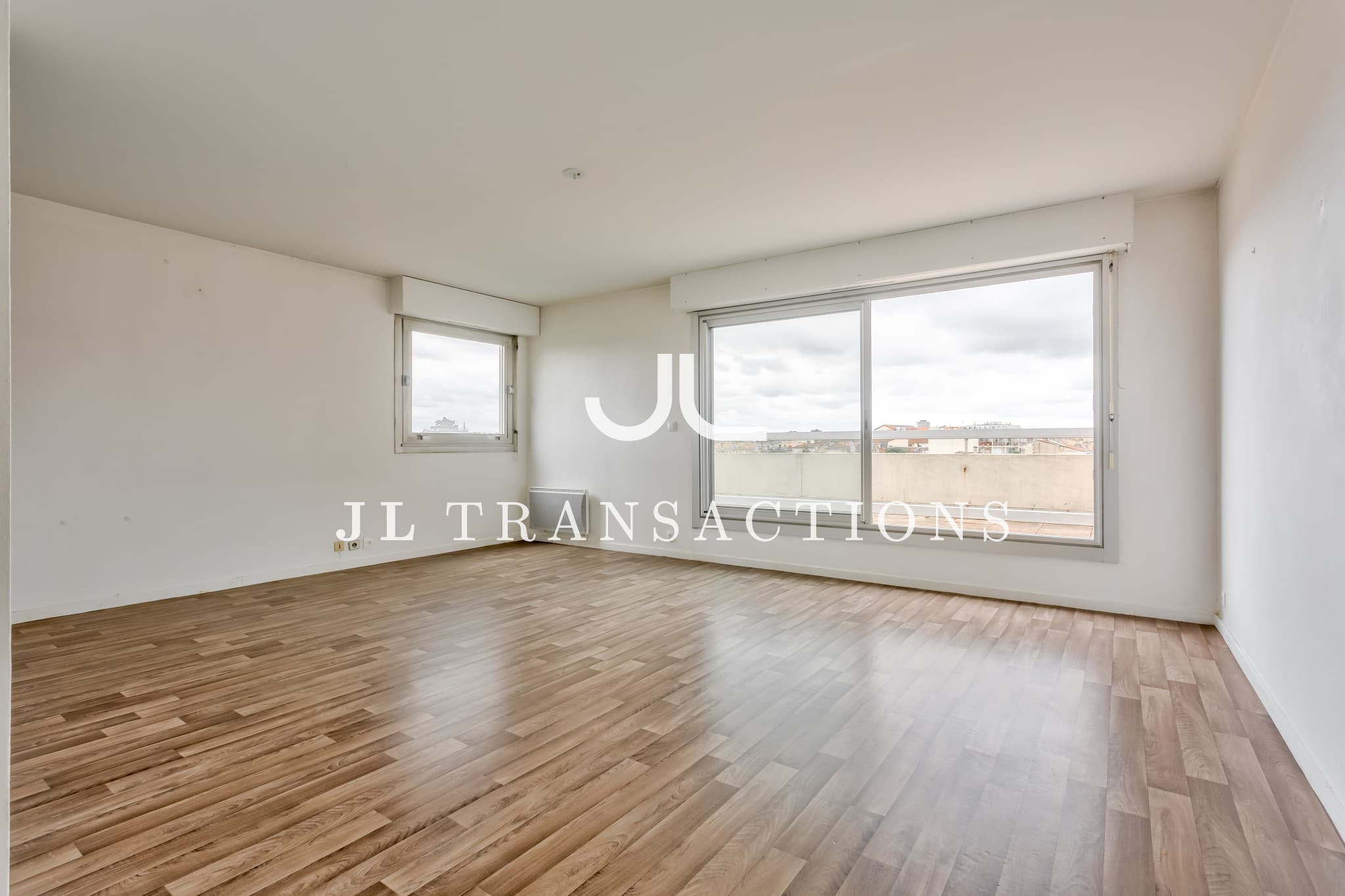 Fondaudège / Jardin Public : Appartement 2 chambres avec terrasse et place de parking