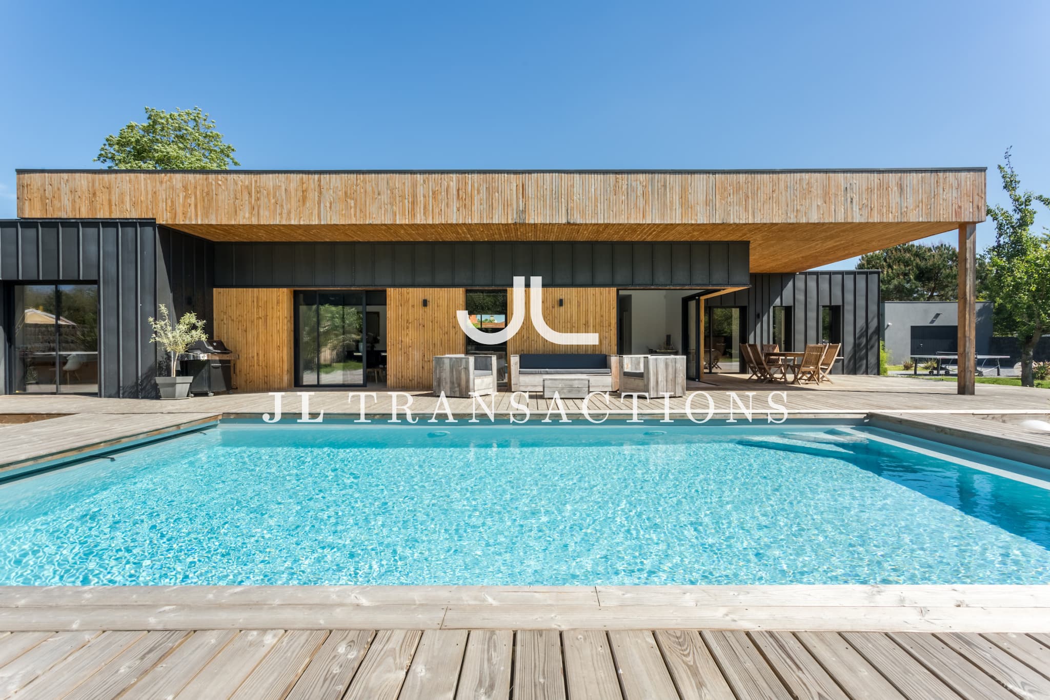 Gironde - Maison 5 pièces avec terrain et piscine chauffée - 160m²