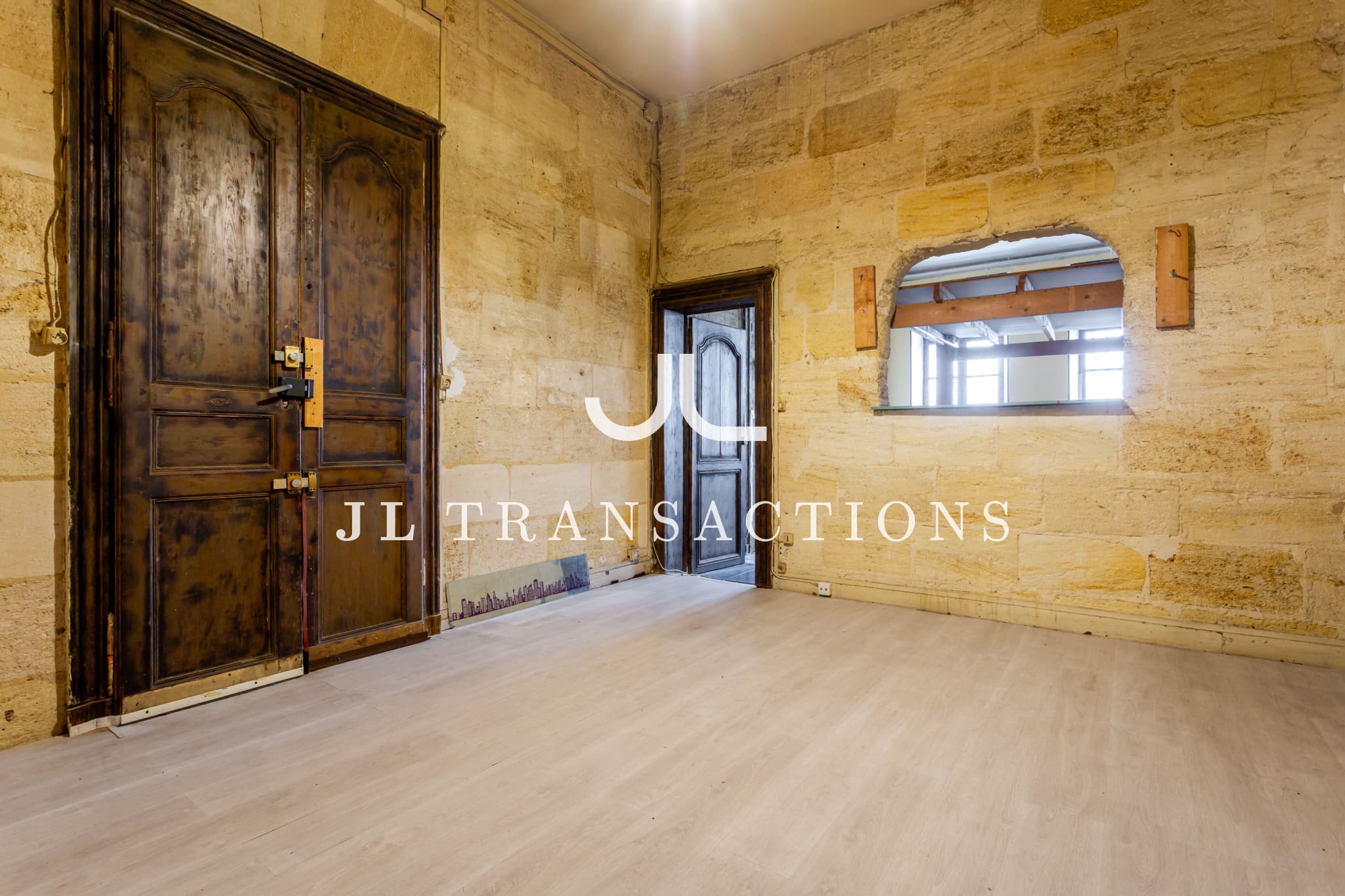 Centre historique - Appartement 2 pièces à rénover - 55m²